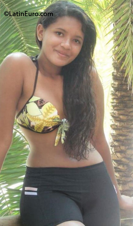 Date this passionate Brazil girl Anabila from Iturama BR8049