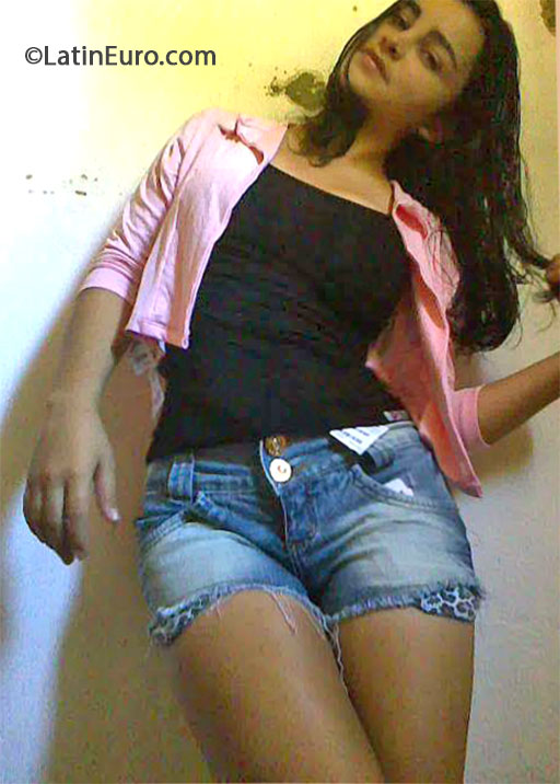 Date this sultry Brazil girl Juciara from Natal BR8050