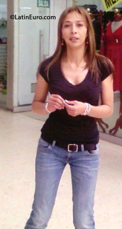 Date this foxy Colombia girl Ana maria from Bogota CO15403