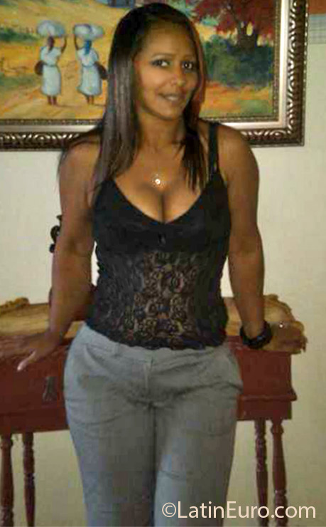 Date this young Dominican Republic girl Magdalena from Santiago DO17039