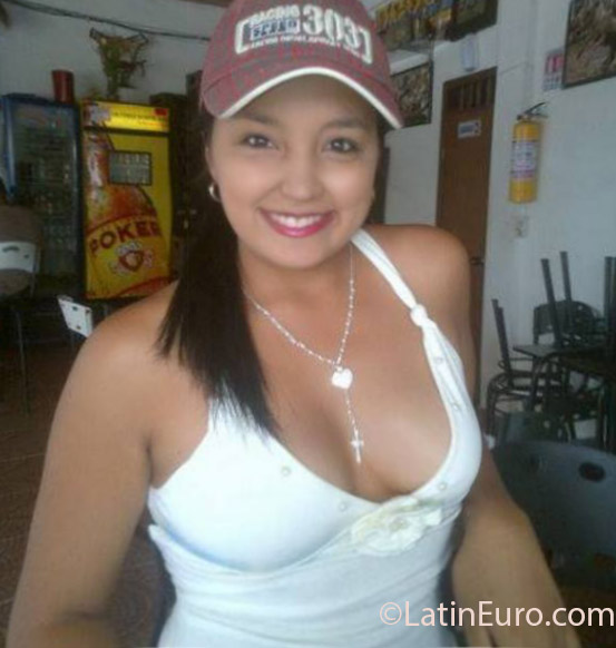 Date this delightful Colombia girl Alejandra from Villavicencio CO13865