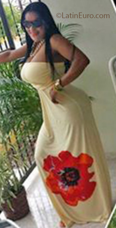 Date this delightful Dominican Republic girl Awelda from salcedo DO17095