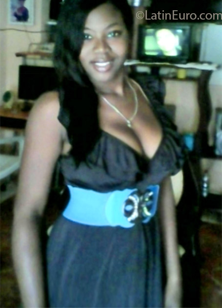 Date this fun Dominican Republic girl Yaquandy from Santo Domingo DO17140