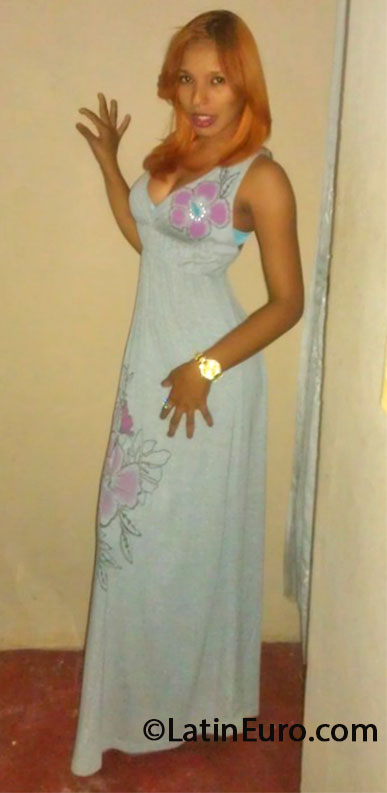 Date this athletic Dominican Republic girl Charina from Santo Domingo DO17284