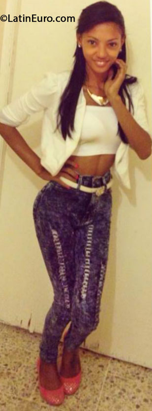 Date this delightful Dominican Republic girl Thu Modelito from santiago DO17285