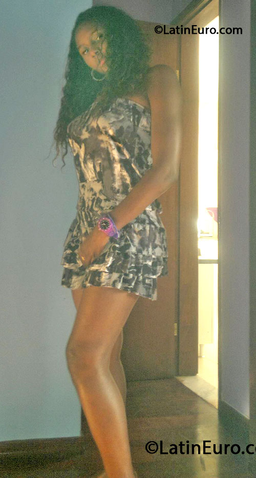 Date this tall Brazil girl Ana from Vassouras BR8122