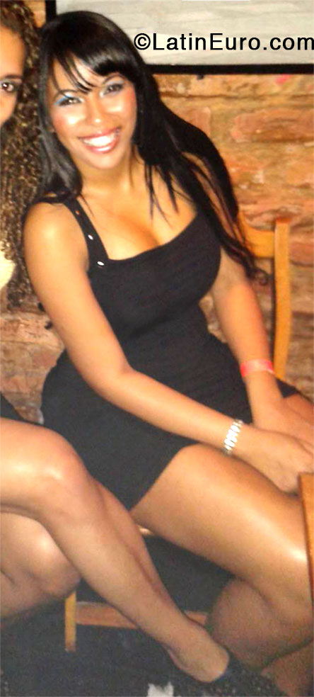 Date this tall Brazil girl Shirley from Rio De Janeiro BR8148