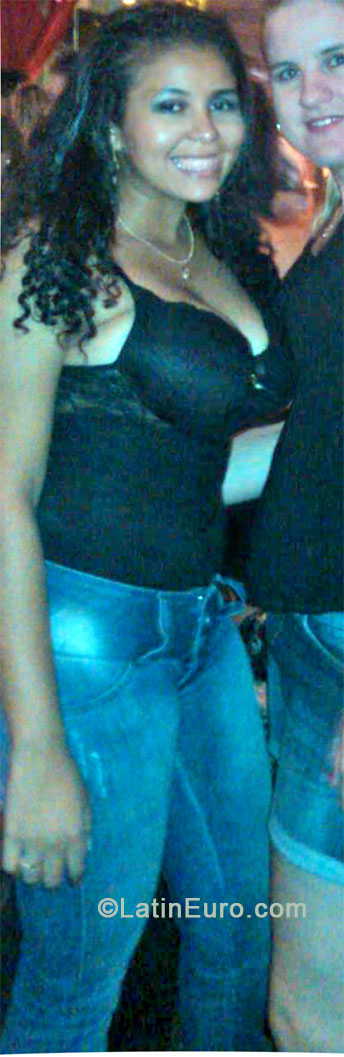 Date this gorgeous Brazil girl Flavia from Cuiaba BR8155