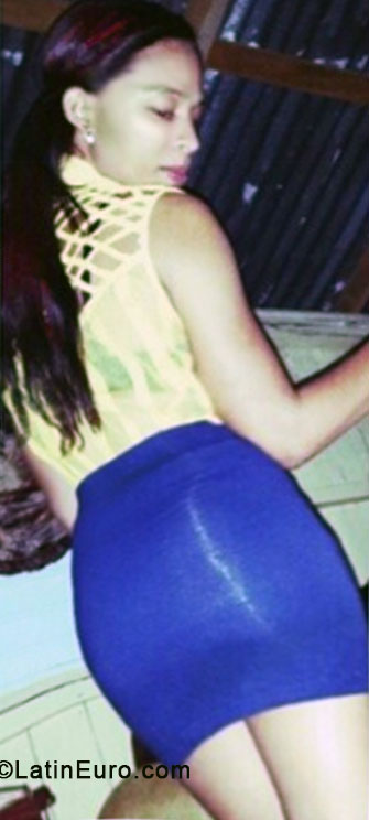 Date this georgeous Dominican Republic girl Paola from Santiago DO17474