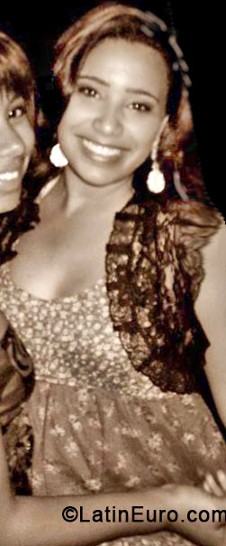 Date this pretty Brazil girl Layne from Sao Jose Da Safira BR8187