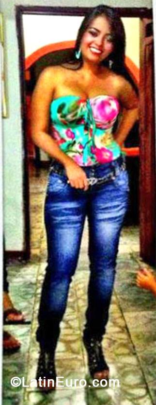 Date this pretty Colombia girl Carolina from Cali CO14315