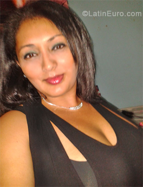 Date this good-looking Honduras girl Ana Lucia from Cortes HN894