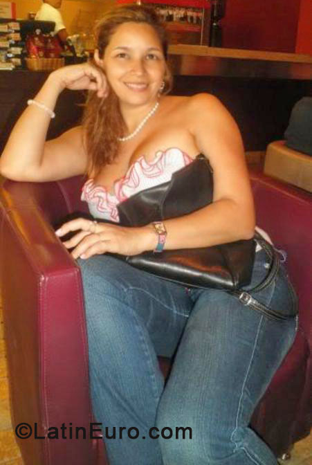 Date this voluptuous Colombia girl Danny from Ibague CO14398