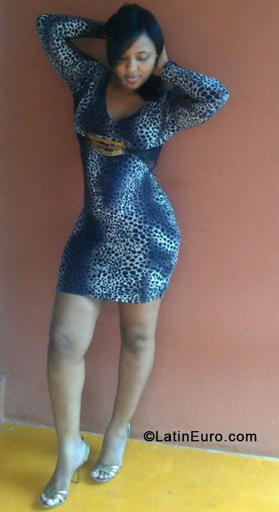 Date this good-looking Dominican Republic girl Pilar from Santiago DO17678