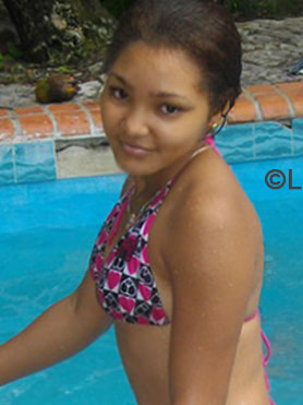 Date this sensual Dominican Republic girl Maria from Santo Domingo DO17679