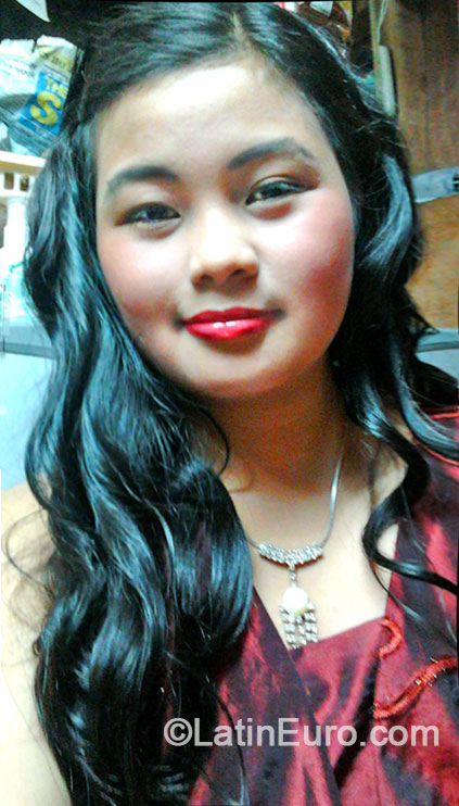 Date this nice looking Philippines girl Chonelyn from Calbayog PH592
