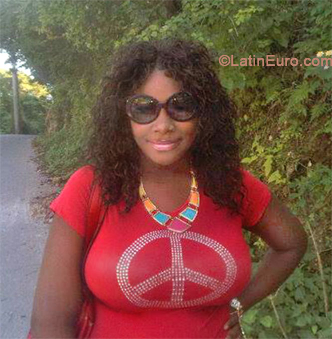 Date this charming Jamaica girl Felicia from Kingston JM1406