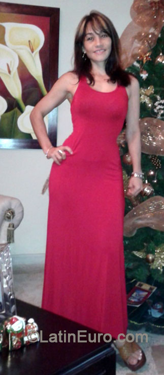 Date this tall Colombia girl Beatriz from Cartagena CO14553