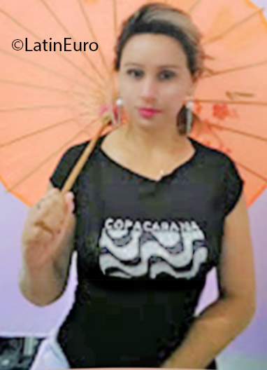 Date this happy Brazil girl Lyssandra from Macapa BR8331