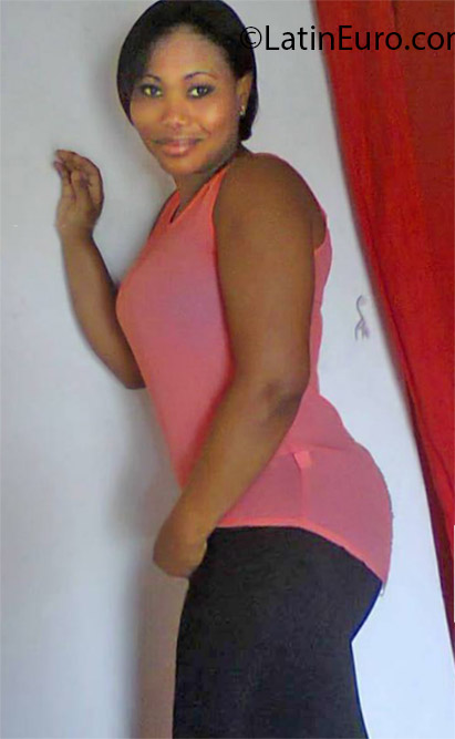 Date this sensual Dominican Republic girl Yudit from San Cristobal DO17954