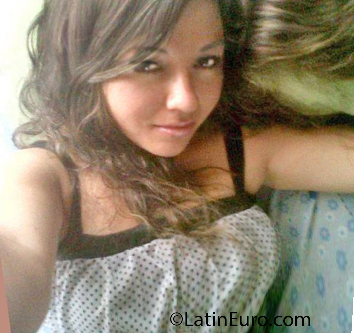 Date this sultry Colombia girl Marcela from Popayan CO14593