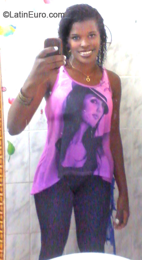 Date this exotic Brazil girl Sulane from Rio De Janeiro BR8373