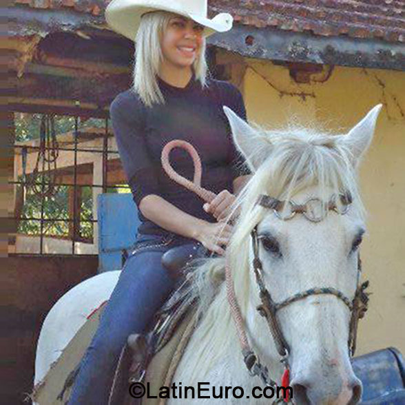Date this beautiful Brazil girl Lucinea from Sao Paulo BR8378