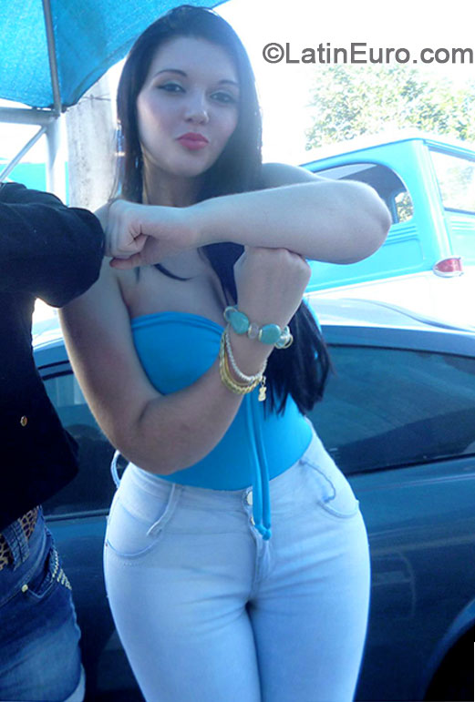 Date this funny Brazil girl Natara evelin from Ibirama BR8395