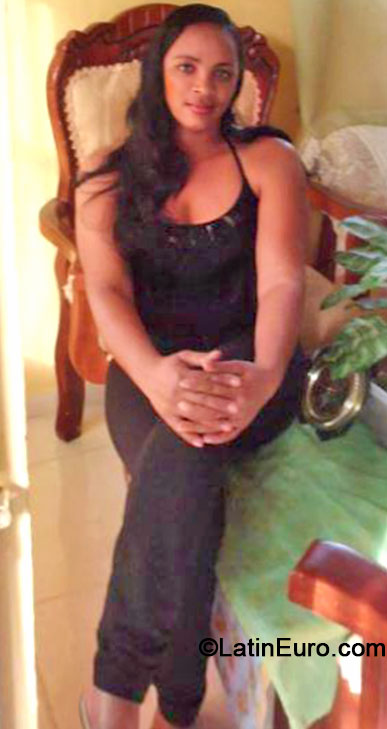 Date this georgeous Dominican Republic girl Teresa from Santiago DO18150