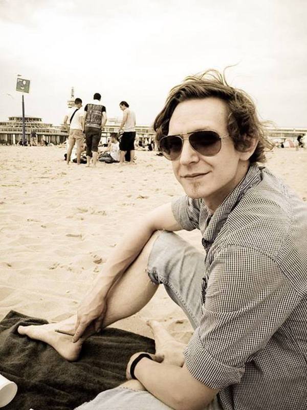 Date this happy Netherlands man AndrewWilliams from Leiden NL237