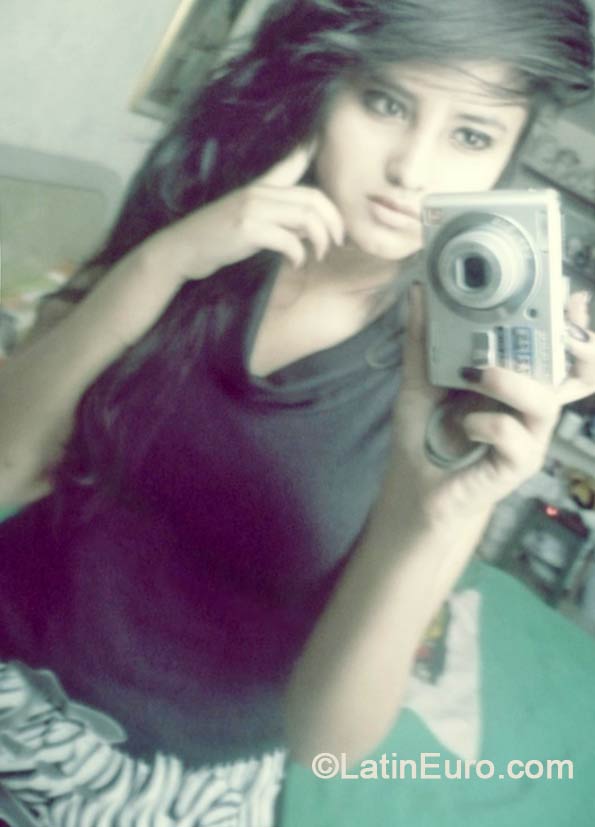 Date this funny Colombia girl Djana from Bogota CO14756