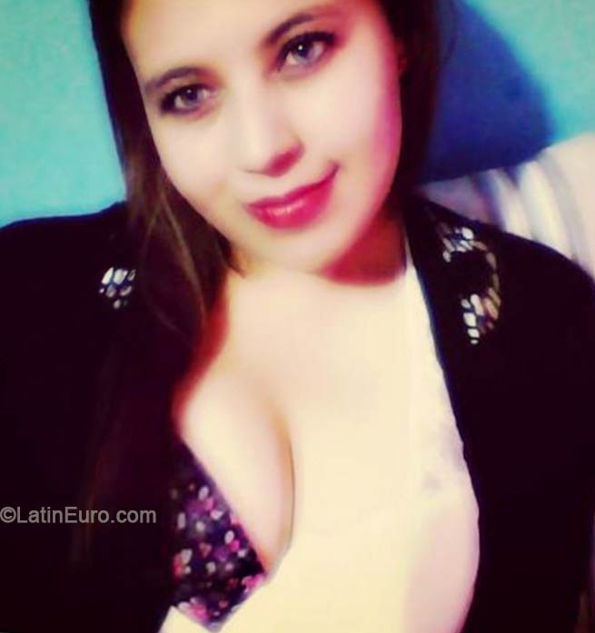 Date this fun Colombia girl Paola from Bogota CO14757