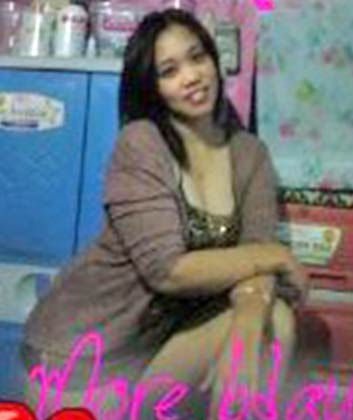 Date this foxy Philippines girl Diana from Manila PH610