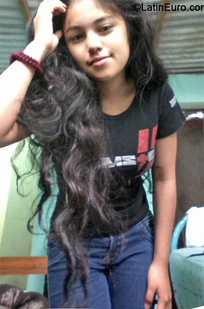 Date this beautiful Peru girl Johelin from Lima PE907