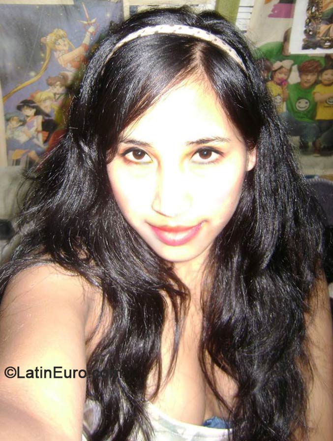 Date this cute Peru girl Leslie from Lima PE917