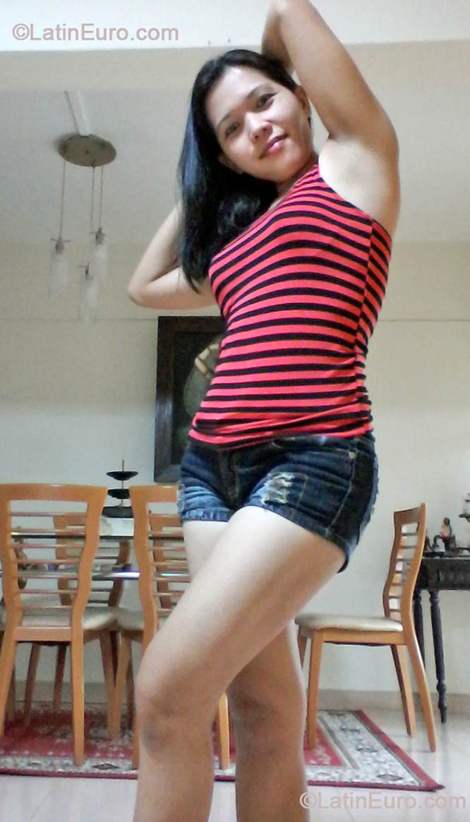 Date this georgeous Philippines girl Leonora from Maasin PH617