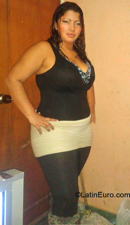 Date this sensual Colombia girl Laura from Cartagena CO14956