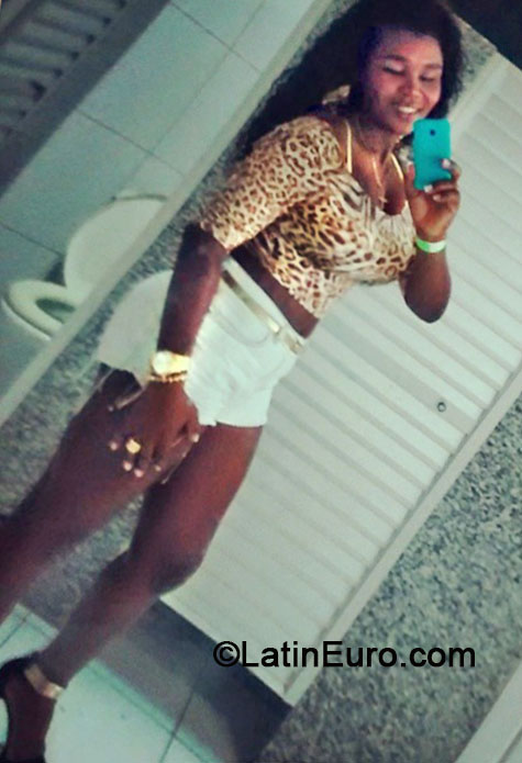 Date this stunning Brazil girl Adriana from Feira De Santana BR8700