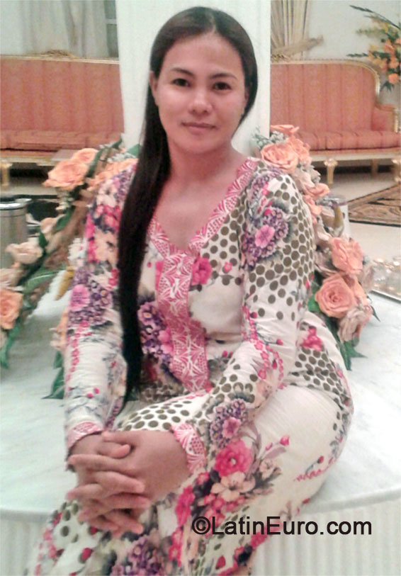 Date this charming Philippines girl Jackielyn from Manila PH627