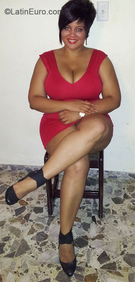 Date this young Dominican Republic girl Yoselyn from Santo Domingo DO18738