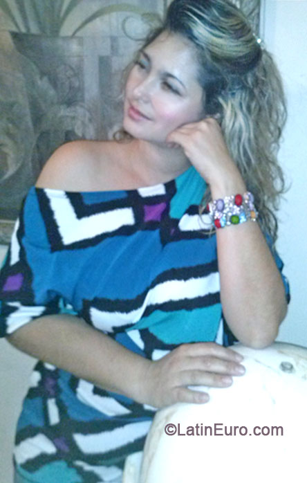 Date this lovely United States girl Cind from Tucson US14910