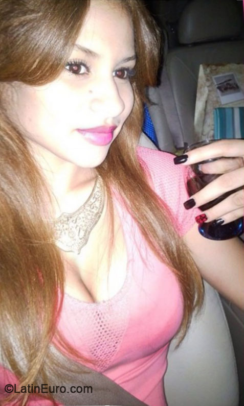 Date this foxy Dominican Republic girl Jolie from Santo Domingo DO18753
