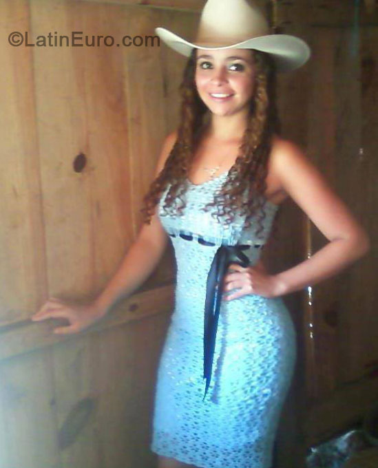 Date this beautiful Honduras girl Karen from San Pedro Sula HN947