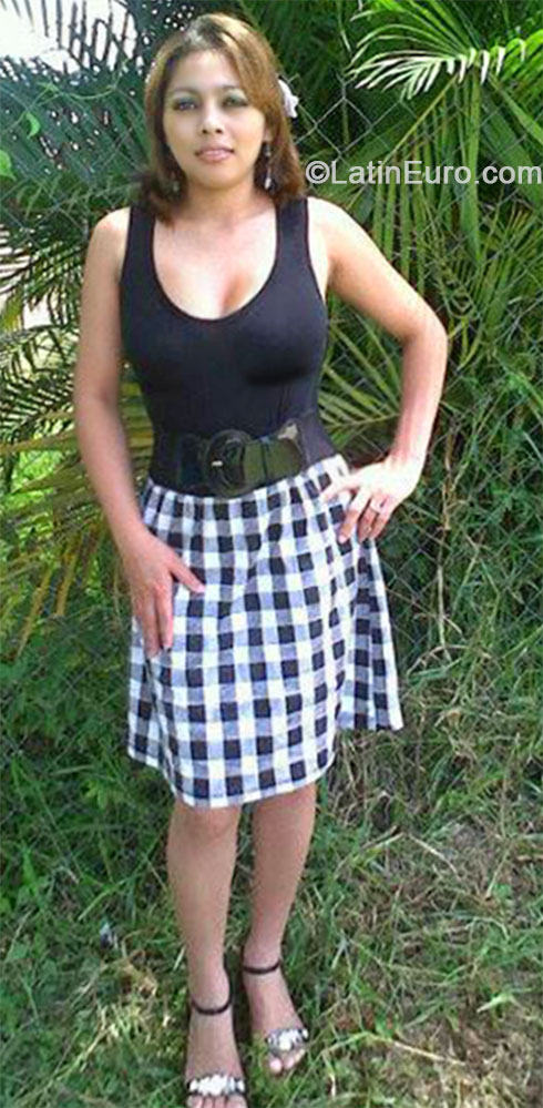 Date this hard body Honduras girl MARICELA AMADOR from Villanueva HN951