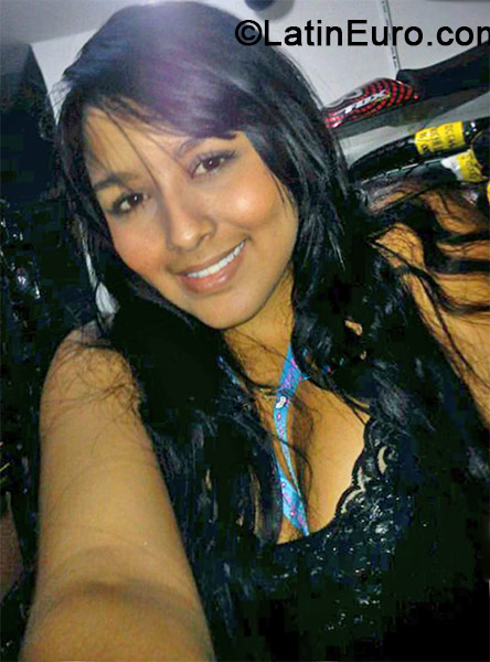 Date this gorgeous Colombia girl KAREN from Barranquilla CO15171