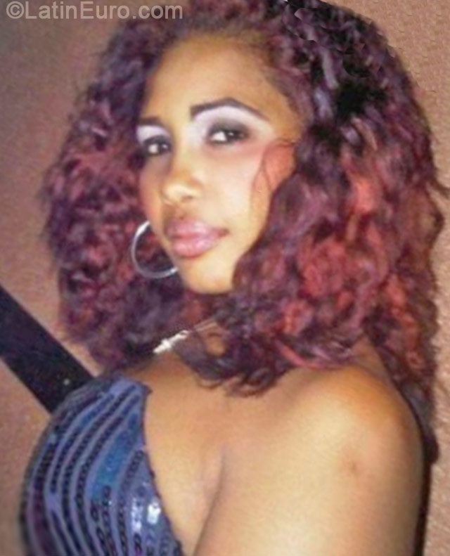 Date this georgeous Dominican Republic girl Leandra from Santo Domingo DO19022