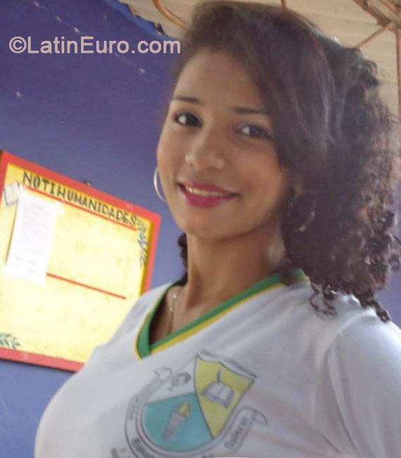 Date this nice looking Colombia girl Nanys from Sincelejo CO15219