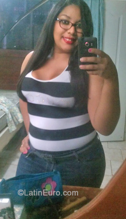 Date this tall Dominican Republic girl Ionka from La Vega DO19046