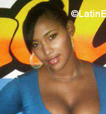 Date this hot Dominican Republic girl Indhira from Santo Domingo DO19084