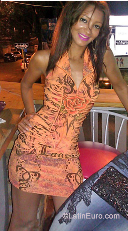 Date this hot Dominican Republic girl Amelia from Santiago DO19212